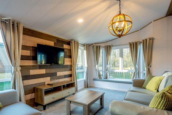 Brayford Lodge Spa (Pet) - Kenwick Woods, Louth, Lincolnshire Wolds