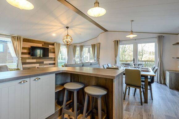 Brayford Lodge Spa (Pet) - Kenwick Woods, Louth, Lincolnshire Wolds