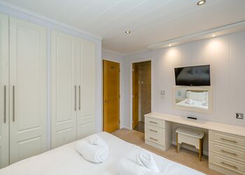 Uvedale Premier Select - Keswick Reach Lodge Retreat, Bewaldeth, Keswick