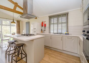 Walpole Premier - Keswick Reach Lodge Retreat, Bewaldeth, Keswick