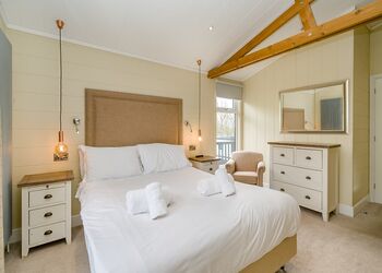 Walpole Premier - Keswick Reach Lodge Retreat, Bewaldeth, Keswick