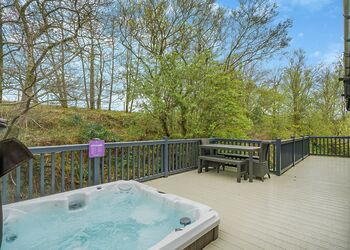 Constable Premier - Keswick Reach Lodge Retreat, Bewaldeth, Keswick