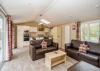 Ruskin Premier 1 - Keswick Reach Lodge Retreat, Bewaldeth, Keswick