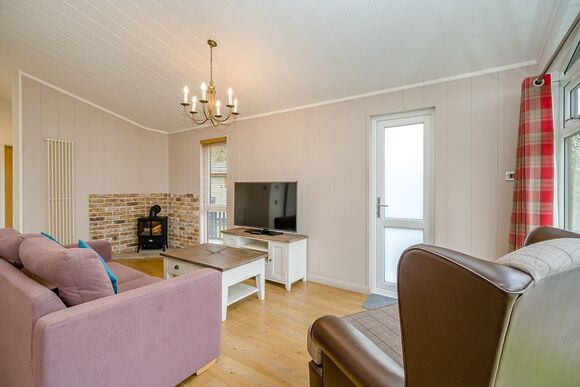 Keswick Reach Lodge Retreat