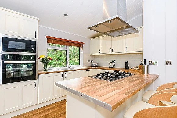 Uvedale Premier Select