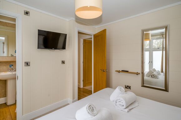 Turner 4 Premier - Keswick Reach Lodge Retreat, Bewaldeth, Keswick