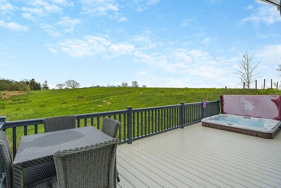 Wainwright Premier - Keswick Reach Lodge Retreat, Bewaldeth, Keswick