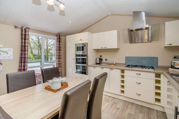 Ruskin Premier 1 - Keswick Reach Lodge Retreat, Bewaldeth, Keswick