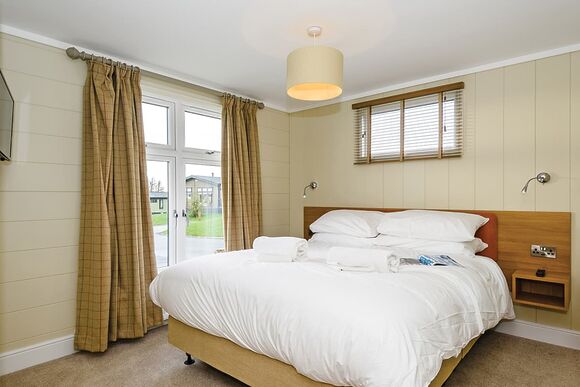 Coleridge Log Burner - Keswick Reach Lodge Retreat, Bewaldeth, Keswick