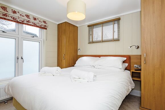 Turner 4 Log Burner - Keswick Reach Lodge Retreat, Bewaldeth, Keswick