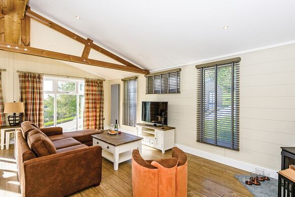 Walpole Log Burner - Keswick Reach Lodge Retreat, Bewaldeth, Keswick