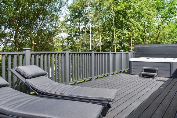 Buckingham Accessible - Kingswood Golf and Leisure Park, Doncaster, South Yorkshire