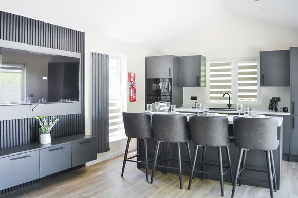 Buckingham VIP - Kingswood Golf and Leisure Park, Doncaster, South Yorkshire