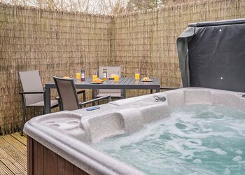 Falstone Spa (Pet) - Kielder Waterside, Kielder Water and Forest Park