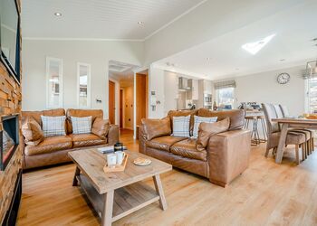 Beech Premier Spa (Pet) - Kielder Waterside, Kielder Water and Forest Park