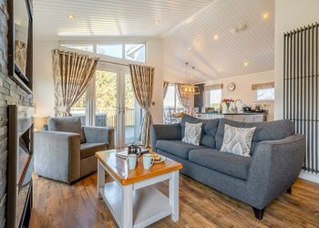 Willow Platinum BBQ (Pet) - Kielder Waterside, Kielder Water and Forest Park