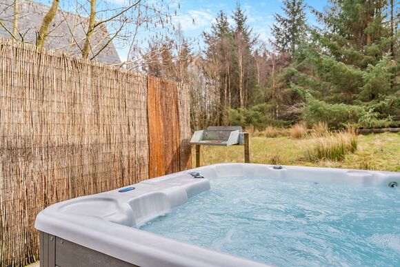 Elf Kirk Spa (Pet) - Kielder Waterside, Kielder Water and Forest Park