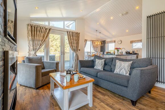 Willow Platinum BBQ (Pet) - Kielder Waterside, Kielder Water and Forest Park