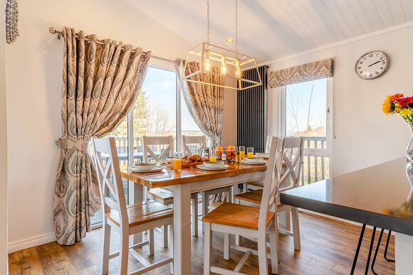 Willow Platinum BBQ (Pet) - Kielder Waterside, Kielder Water and Forest Park