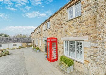 Above Town - Kilminorth Cottages, Watergate, Looe