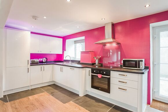 Above Town - Kilminorth Cottages, Watergate, Looe