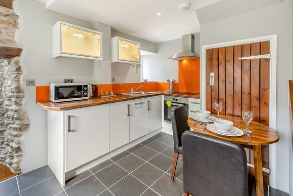 Oat Cottage - Kilminorth Cottages, Watergate, Looe