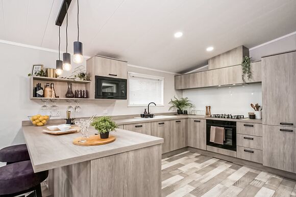 3 Bed Platinum Hot Tub Lodge - Killigarth Manor, Polperro, Looe