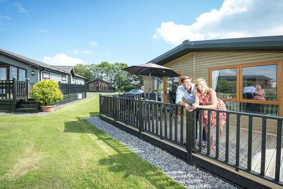 2 Bed Platinum Hot Tub Lodge - Killigarth Manor, Polperro, Looe