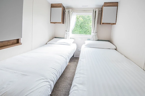 KI 2 Bed Platinum Caravan 