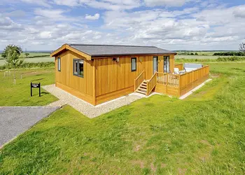 Knights Lodge - Knights Lodges, Bretby, Derbyshire