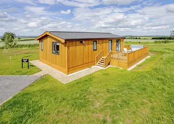 Knights Lodge - Knights Lodges, Bretby, Derbyshire