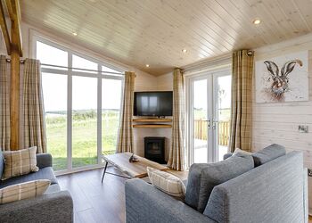 Knights Lodge - Knights Lodges, Bretby, Derbyshire