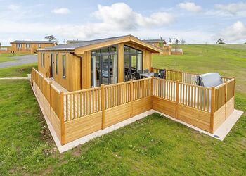 Field View Lodge - Knights Lodges, Bretby, Derbyshire