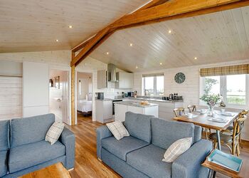 Knights Lodges (Pet) - Knights Lodges, Bretby, Derbyshire