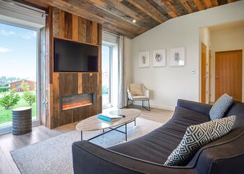 Autograph 2 Bed - Knights Lodges, Bretby, Derbyshire