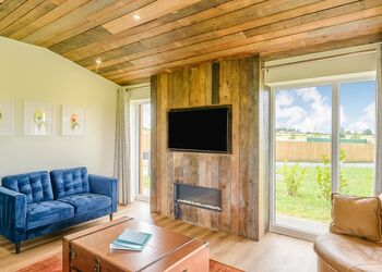 Autograph 3 Bed - Knights Lodges, Bretby, Derbyshire