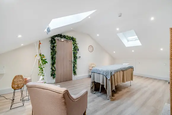 Knights Lodges, Bretby, Derbyshire