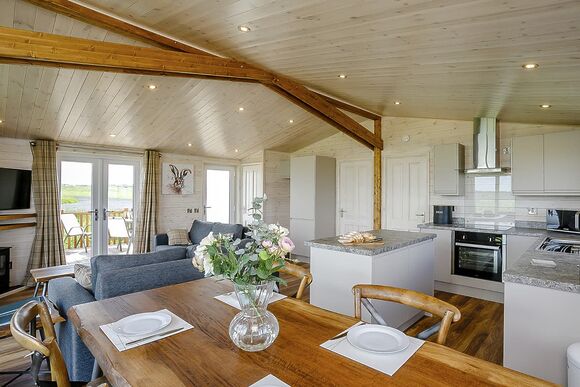 Knights Lodge - Knights Lodges, Bretby, Derbyshire