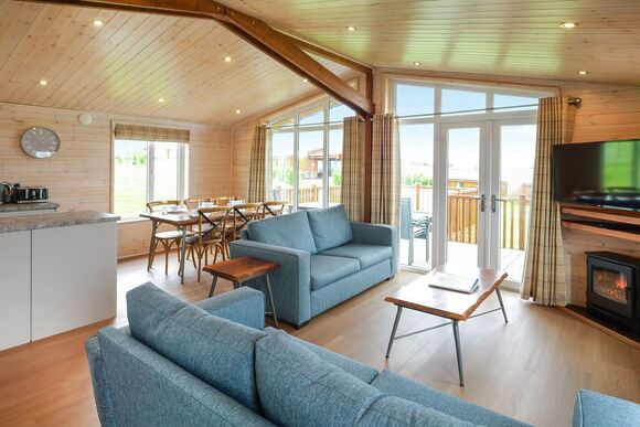 Field View Lodge - Knights Lodges, Bretby, Derbyshire