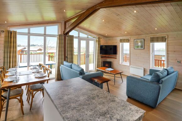 Field View Lodge - Knights Lodges, Bretby, Derbyshire