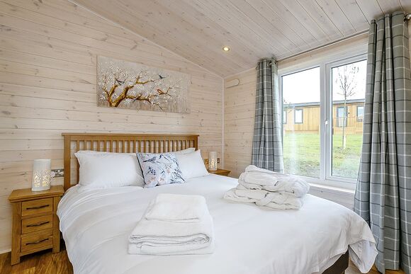 Field View Lodge - Knights Lodges, Bretby, Derbyshire
