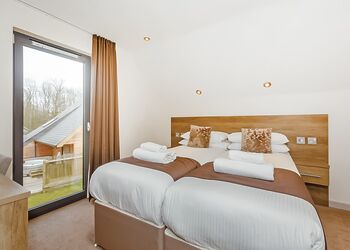 Millington Deluxe Lodge - Kilnwick Percy Resort, Pocklington, York
