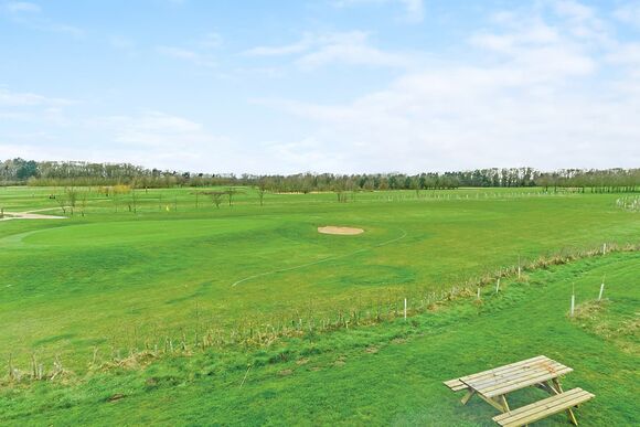 Millington Deluxe Lodge