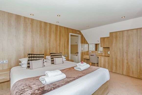 Millington Deluxe Lodge - Kilnwick Percy Resort, Pocklington, York