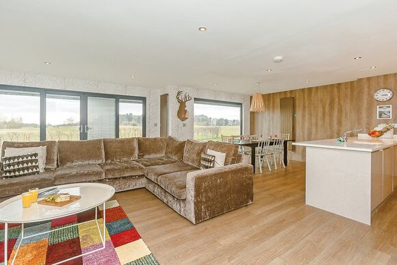 York Deluxe Lodge - Kilnwick Percy Resort, Pocklington, York