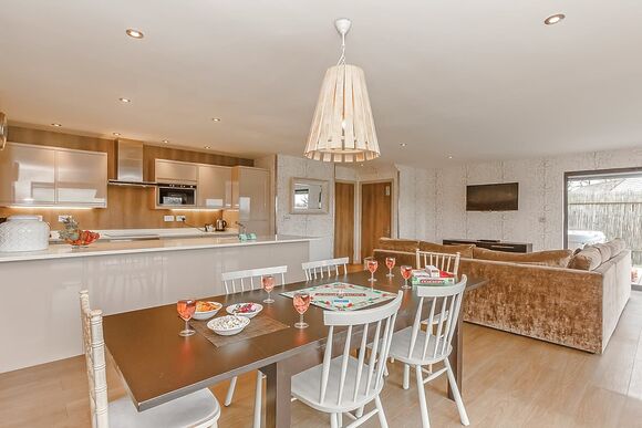 York Deluxe Lodge - Kilnwick Percy Resort, Pocklington, York