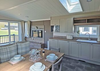 Dynasty Lodge - King Richard’s Country Lodges, Earl Shilton
