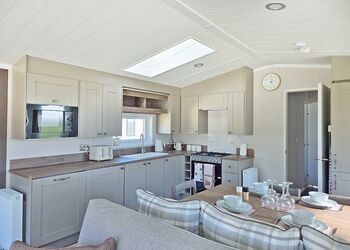 Dynasty Lodge - King Richard’s Country Lodges, Earl Shilton