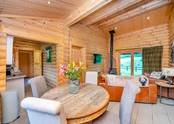 Two Hoots - Kitty&rsquo;s View Country Lodges, Broxton, Nr Chester