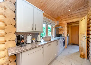 Two Hoots - Kitty’s View Country Lodges, Broxton, Nr Chester